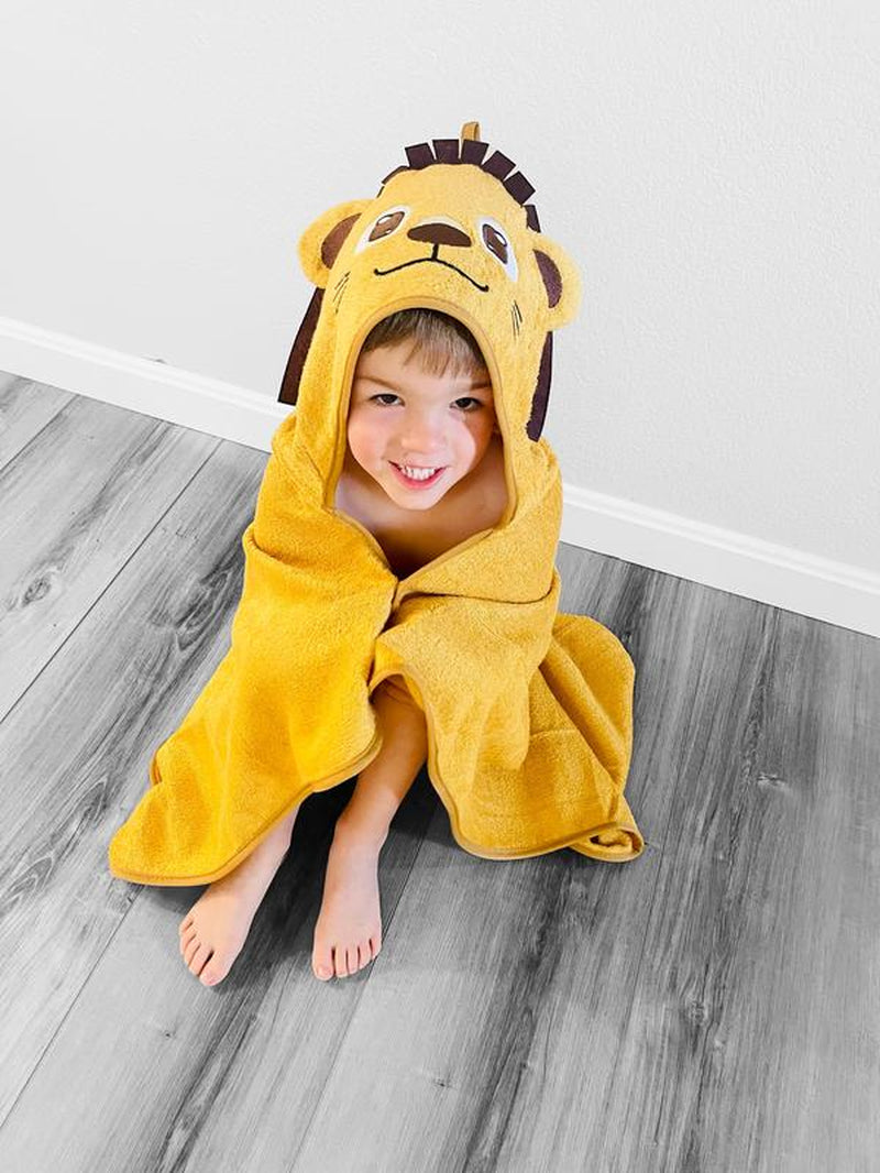L.W. Clothing Company Baby & Toddler Lion Hooded Bath Towel with High Absorbency, Soft Material, 70% Bamboo Viscose, Ideal for 0-6 Years Gifts