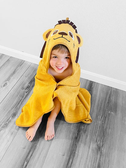 L.W. Clothing Company Baby & Toddler Lion Hooded Bath Towel with High Absorbency, Soft Material, 70% Bamboo Viscose, Ideal for 0-6 Years Gifts