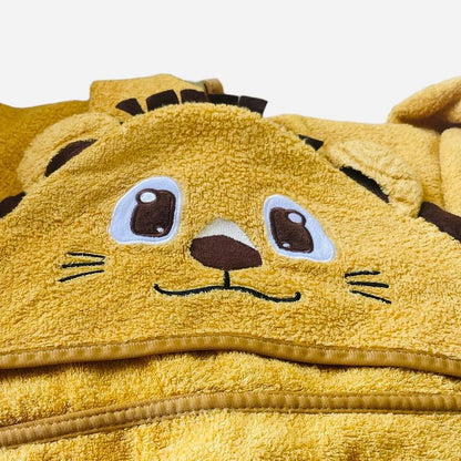 L.W. Clothing Company Baby & Toddler Lion Hooded Bath Towel with High Absorbency, Soft Material, 70% Bamboo Viscose, Ideal for 0-6 Years Gifts